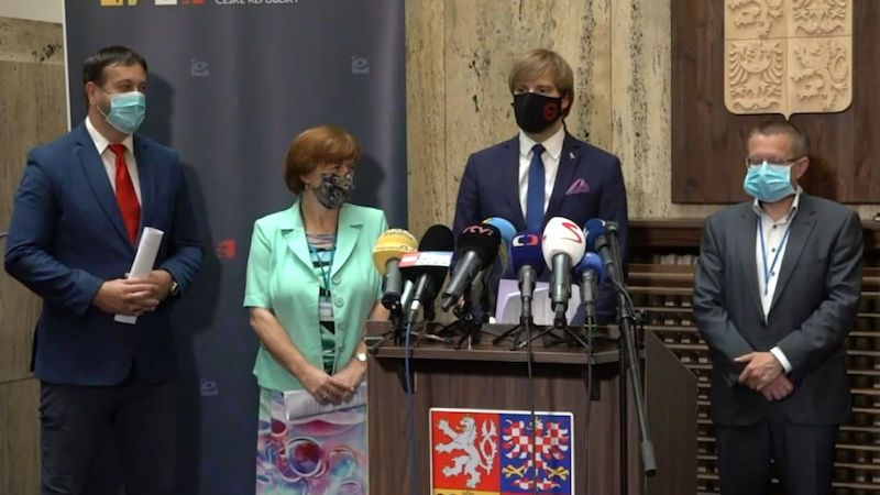 Ministr Vojtěch oznámil nová opatření